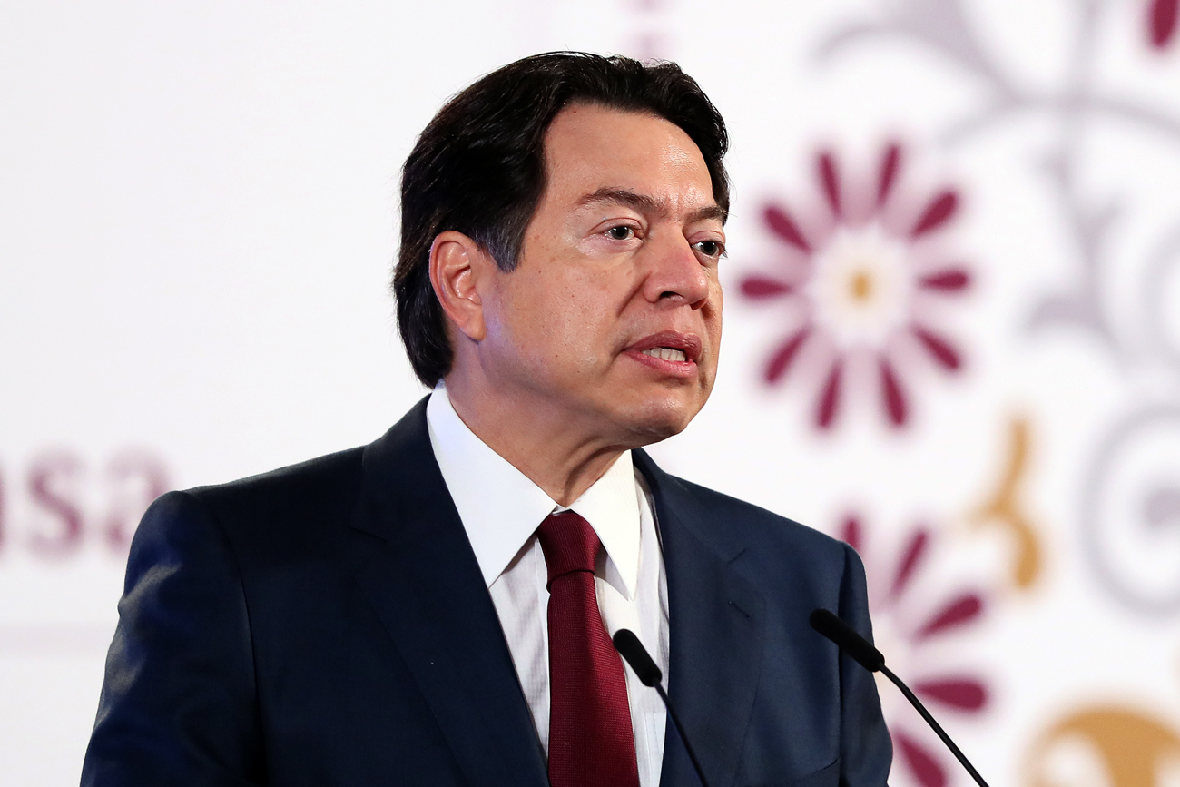 El secretario de la SEP, Mario Delgado, habla durante una conferencia de prensa matutina en Palacio Nacional. (Foto de Mario Guzmán de la agencia EFE)