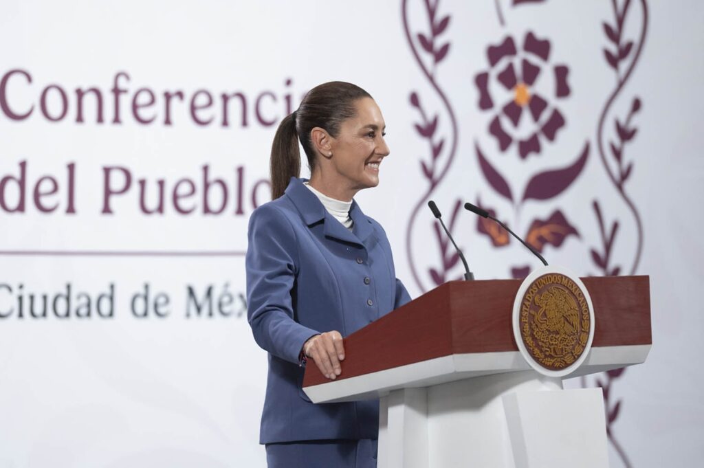 2025-05-06_Conferencia_de_prensa_matutina_-_Palacio_Nacional__07_SLE-1024x681 Asegura Sheinbaum que Pemex ya pagó el 60% de sus deudas con proveedores