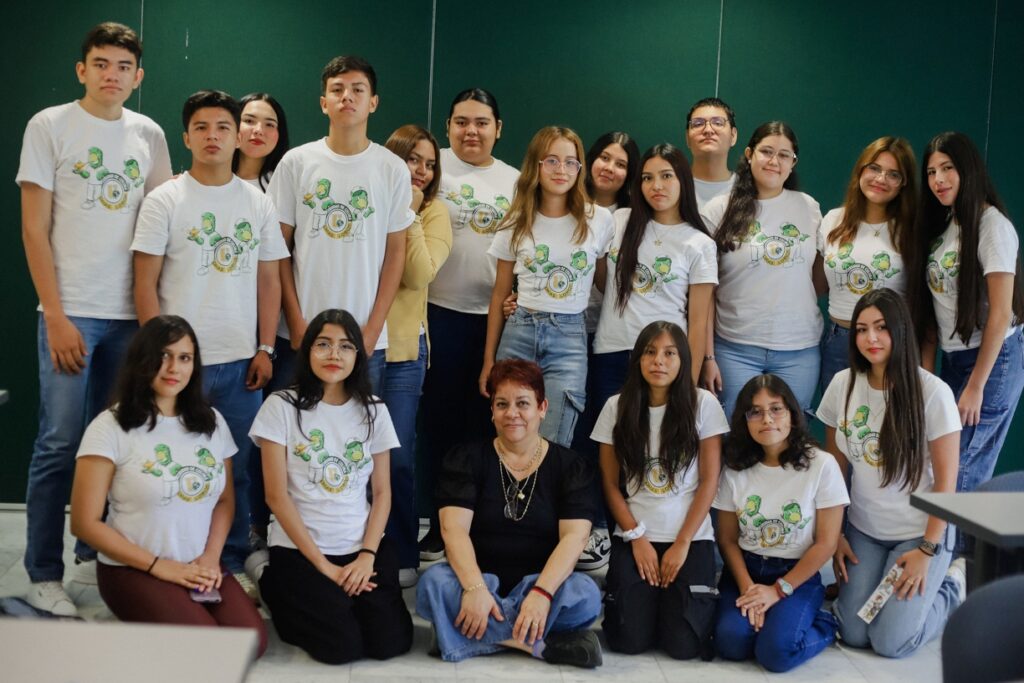 Con-cultura-celebra-Escuela-de-Enfermeria-48-anos_a-1024x683 Con “Más cultura, más humanidad” celebraEscuela Técnica de Enfermería 48 años