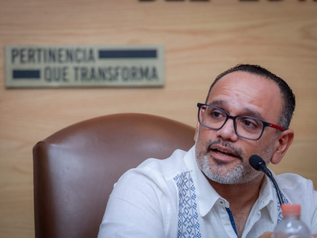 Firman-convenio-UdeC-y-Fiscalia-General-de-Estado_Bryan-3-1024x770 Firman Convenio de Colaboración la UdeC y Fiscalía General del Estado