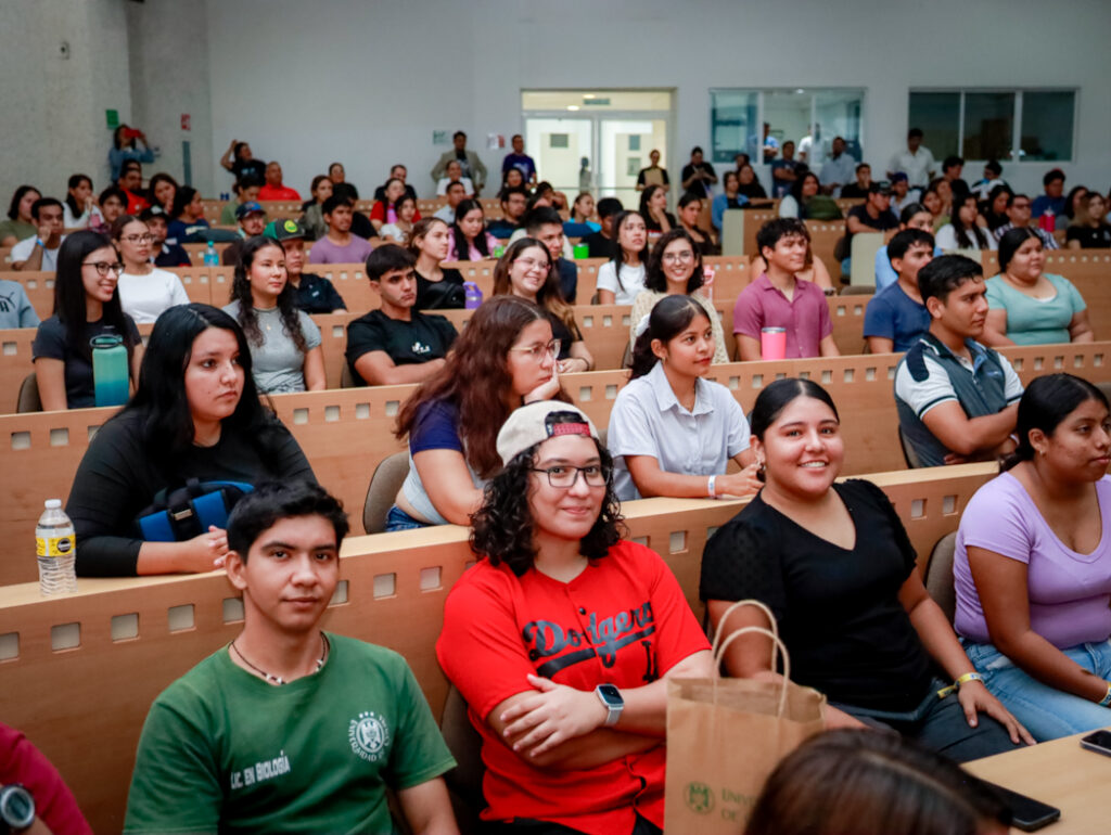 Inicia-RetoCamp-2025-en-Tecoman_Participantes-1024x770 Inicia RetoCamp 2025 en Tecomán,con 15 empresas y 250 estudiantes