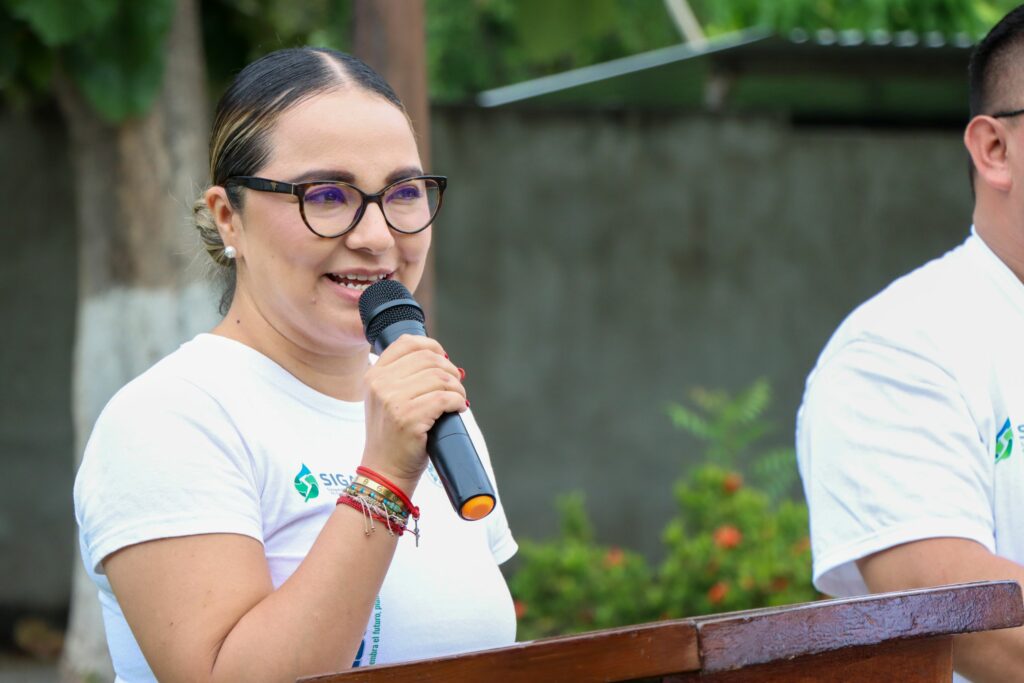 Jornada-de-Reforestacion-en-Armeria_Citnia-1-1024x683 Bachilleres de la UdeC plantan61 árboles en Armería