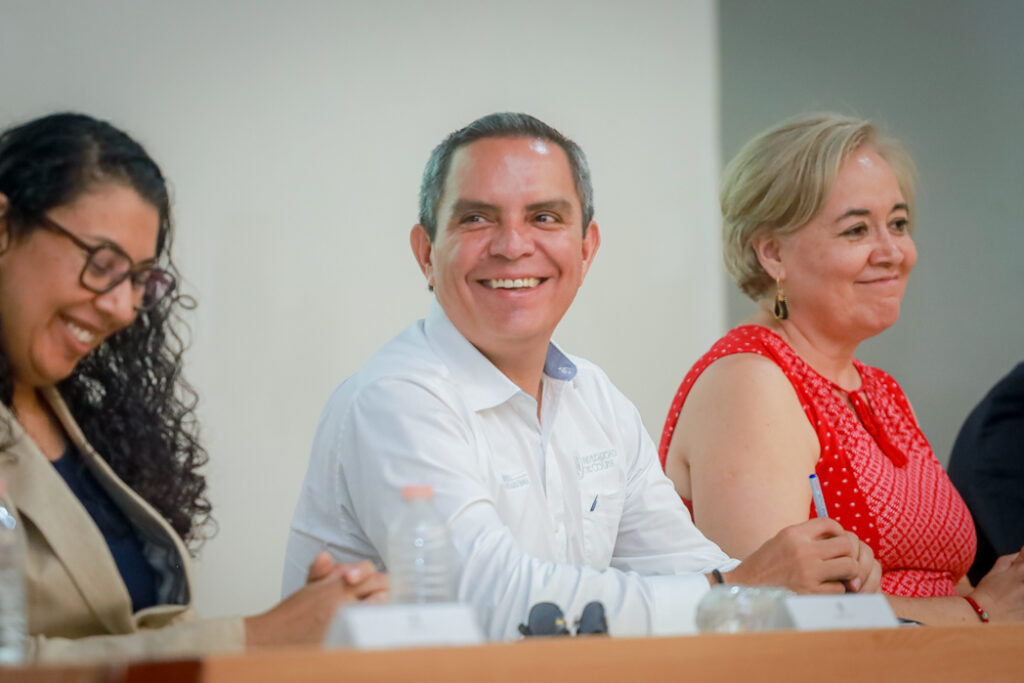 Presentan-Laboratorio-para-la-Innovacion-en-Politicas_d-1024x683 Crean laboratorio para innovar en políticasy análisis para el desarrollo, en la UdeC