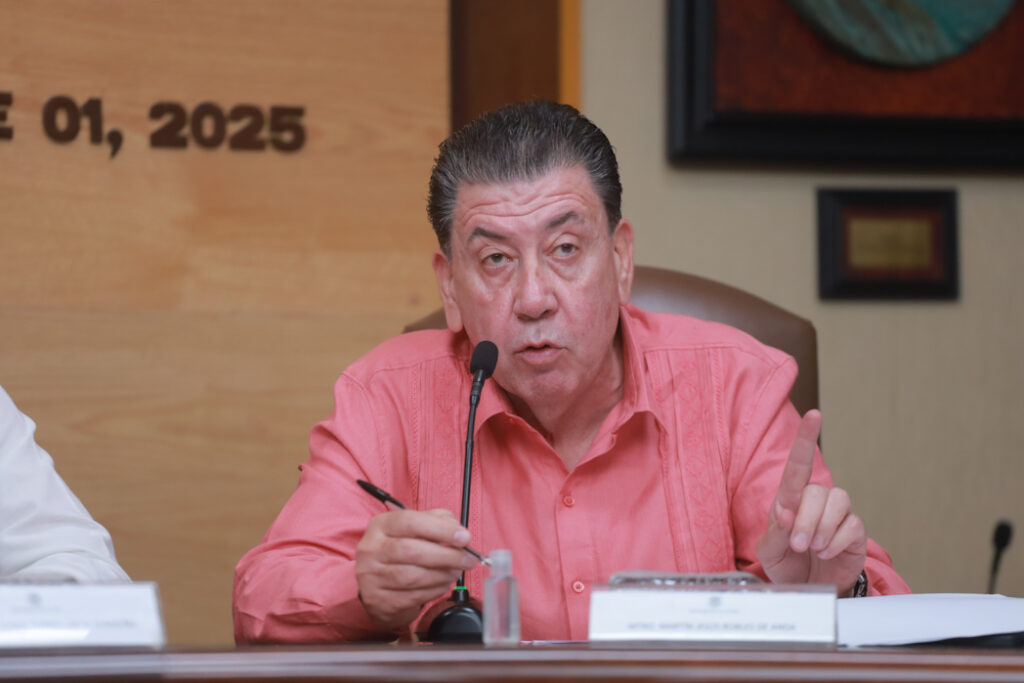 Reconocen-a-ganadores-de-concursos-de-conocimientos-de-prepa-2025_Martin-Robles-1024x683 Reconoce UdeC a ganadores de concursosde conocimientos de Media Superior 2025