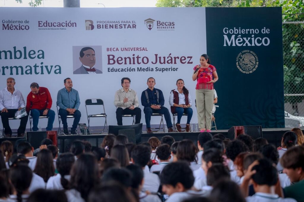 TRES-asambleas-informativas-sobre-Becas-Benito-Juarez_Indira-1024x682 Invitan a bachilleres a solicitar la beca “Benito Juárez”, en tres magnas asambleas