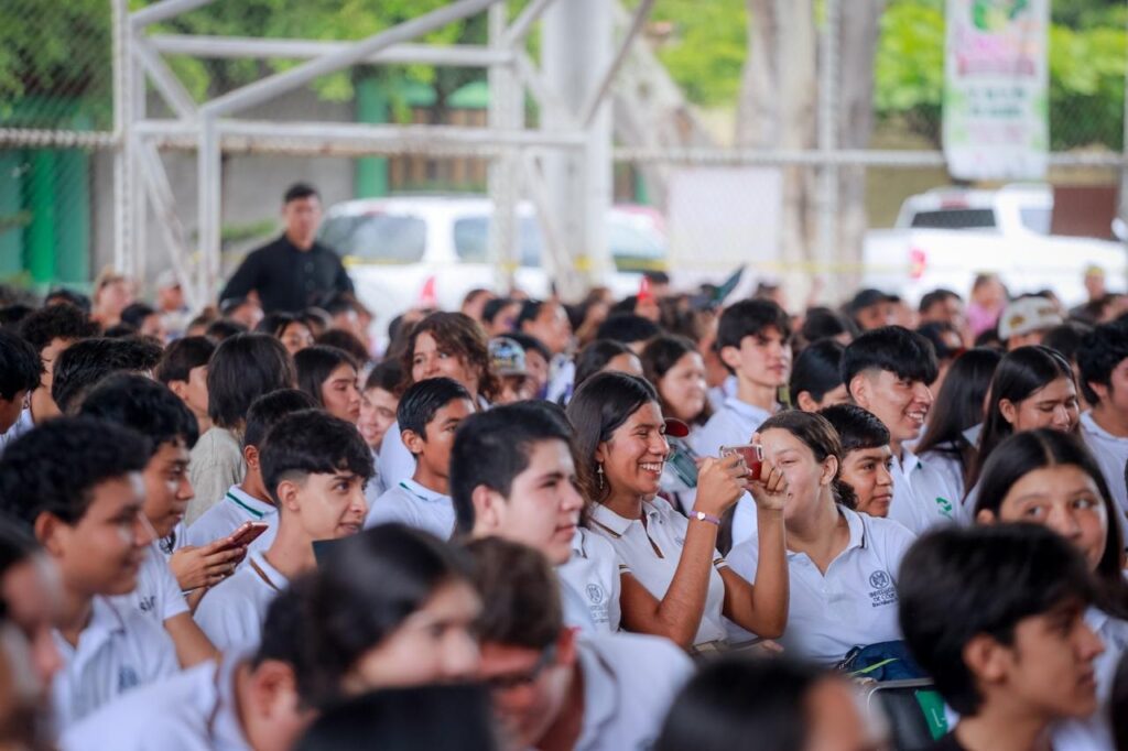 TRES-asambleas-informativas-sobre-Becas-Benito-Juarez_r-1024x682 Invitan a bachilleres a solicitar la beca “Benito Juárez”, en tres magnas asambleas