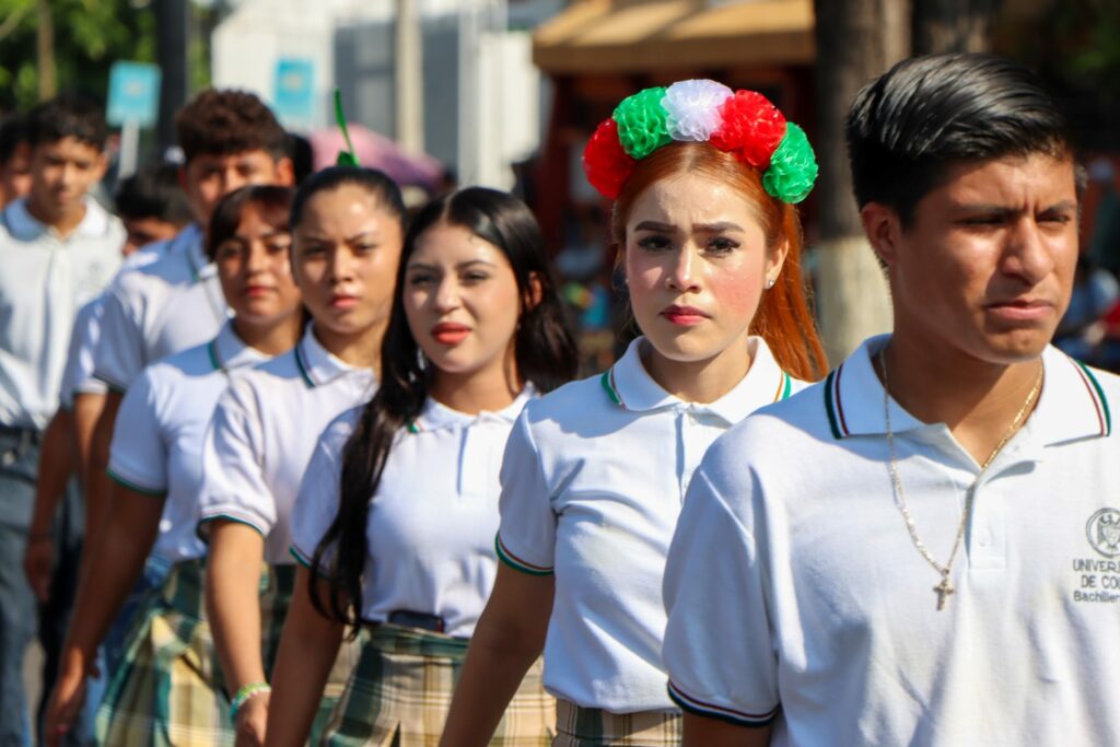 UdeC-en-desfile-de-Independencia-2015_Tecoman_c-1024x683 Participa Universidad de Colima en los festejos porel 215 aniversario de la Independencia de México