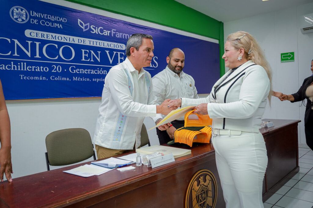 UdeC-y-Sicar-Farms-primera-generacion-de-Tecnicos-en-Ventas_b-1024x683 UdeC y Sicar Farms celebran titulación deprimera generación de Técnicos en Ventas