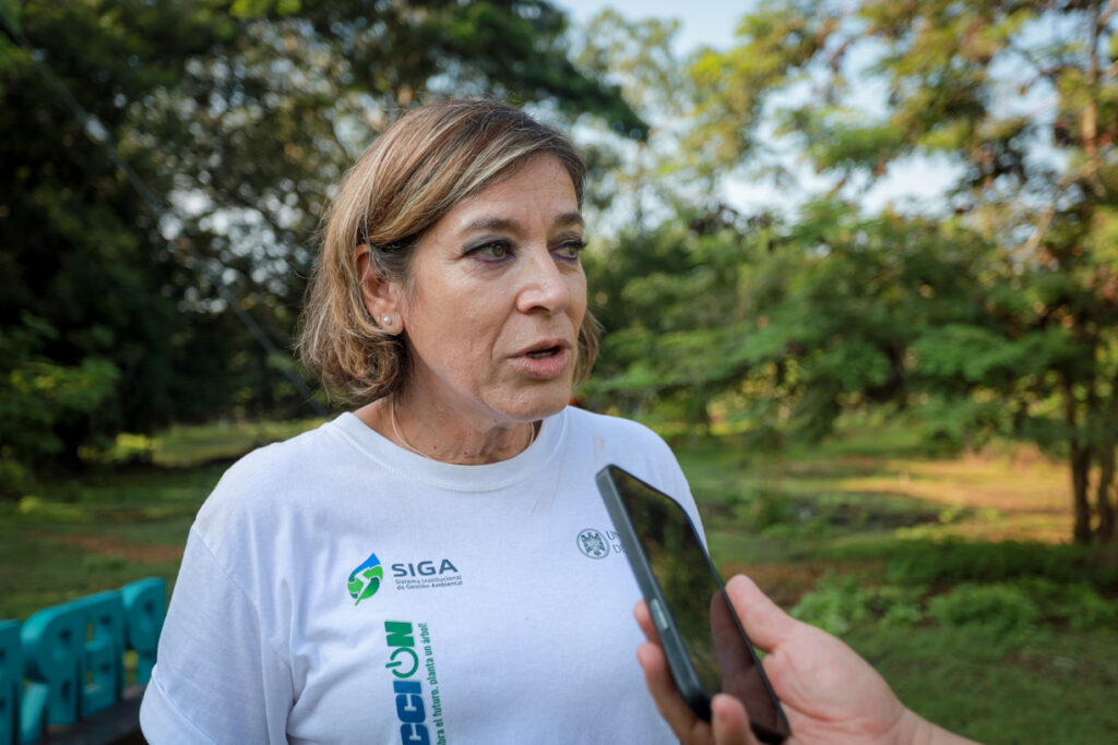 Xochitl-una-vida-sembrando-conciencia_b-1024x683 Xóchitl Amador: una vida sembrandoárboles, conciencia y futuro en Colima