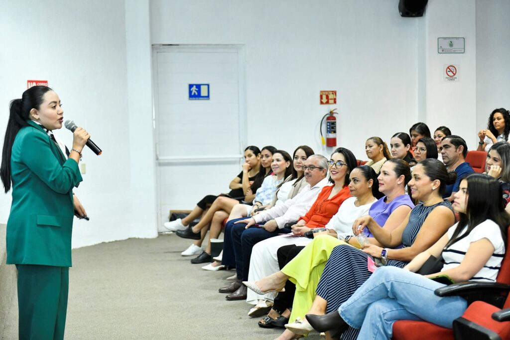lac-1024x683 Fomenta UdeC lactancia materna con conferencia y nuevos servicios en su Sala de Lactancia