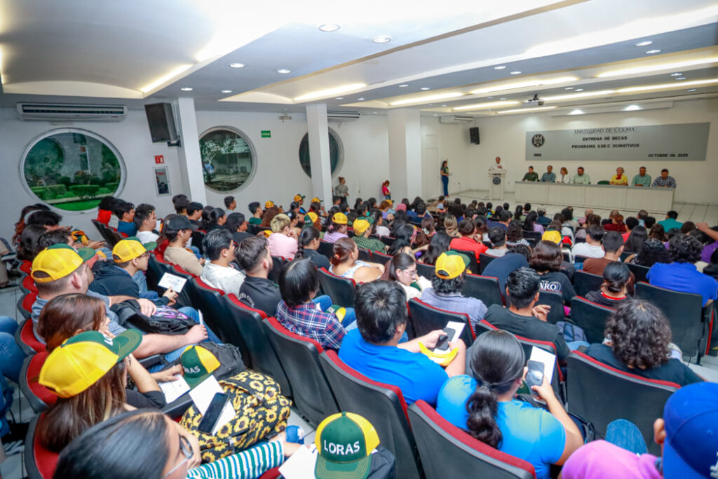 Entregan-becas-del-programa-UdeC-Donativos-a-180-estudiantes_a-1024x683 La UdeC entrega becas del programa “UdeC Donativos” a 180 estudiantes