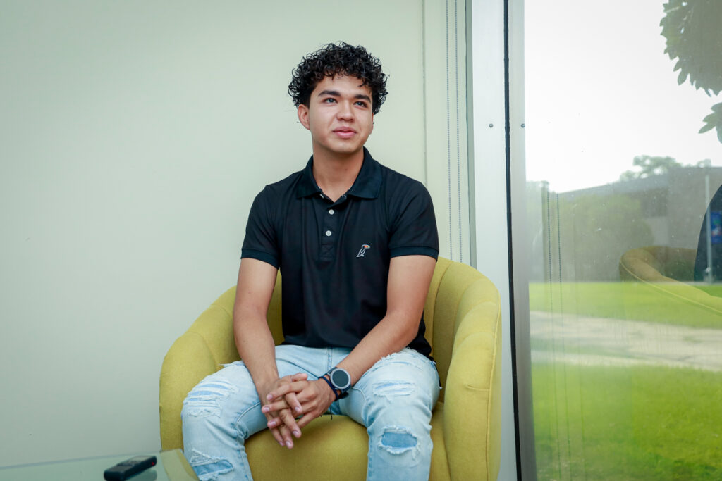 Estudiante-UdeC-gana-beca-completa-TrepCamp-x-Santander_c-1024x683 Universitario compite contra 32 mil estudiantes del mundo y gana beca completa TrepCamp x Santander