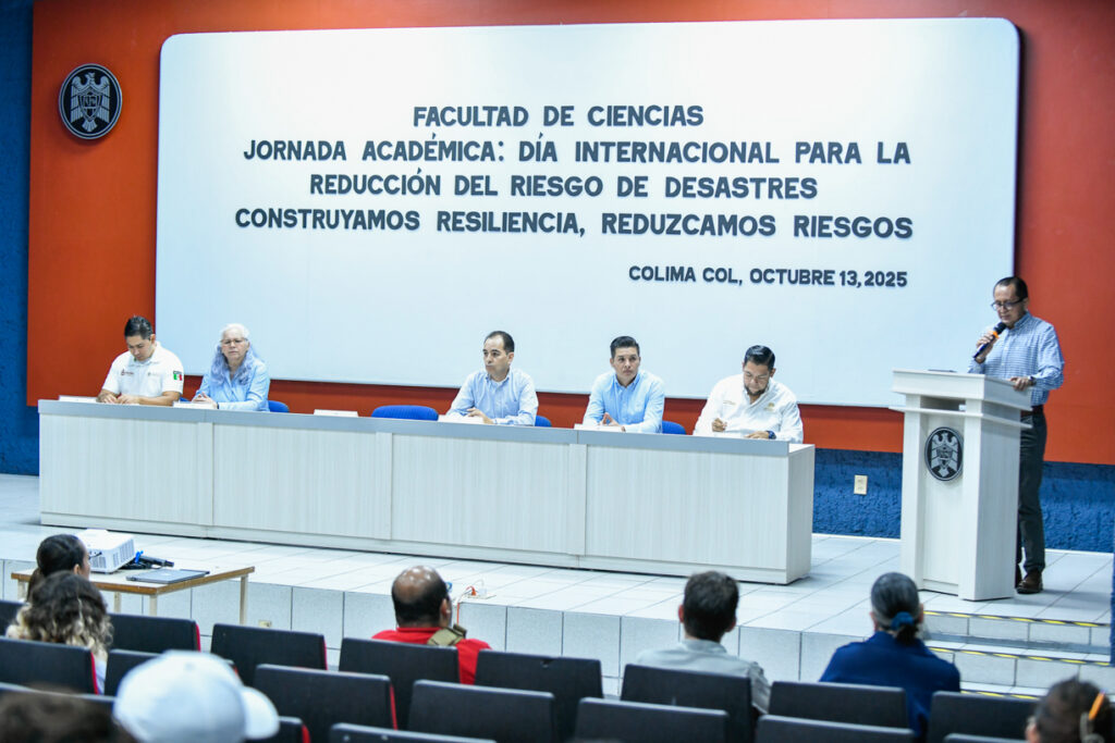Reflexionan-sobre-la-resiliencia-y-la-reduccion-de-riesgos-1024x683 Reflexionan universitarios y sociedad sobre resiliencia y reducción de riesgos
