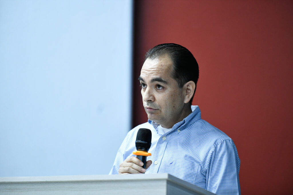 Reflexionan-sobre-la-resiliencia-y-la-reduccion-de-riesgos_Luis-1024x683 Reflexionan universitarios y sociedad sobre resiliencia y reducción de riesgos