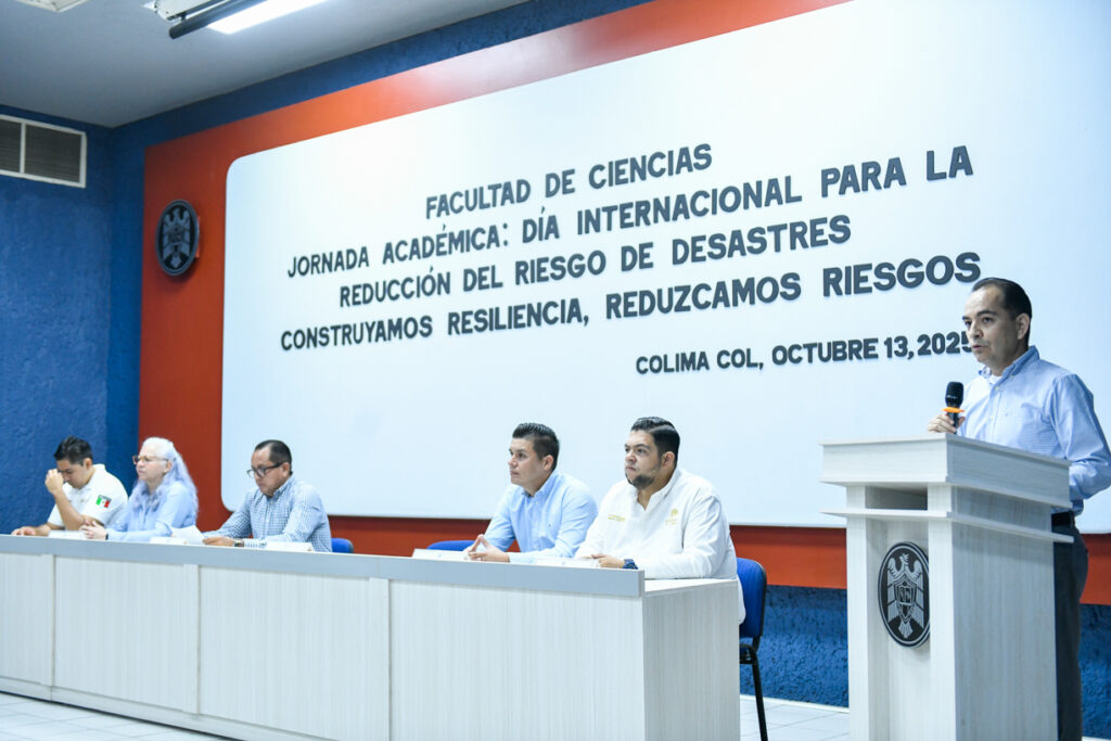 Reflexionan-sobre-la-resiliencia-y-la-reduccion-de-riesgos_b-1024x683 Reflexionan universitarios y sociedad sobre resiliencia y reducción de riesgos