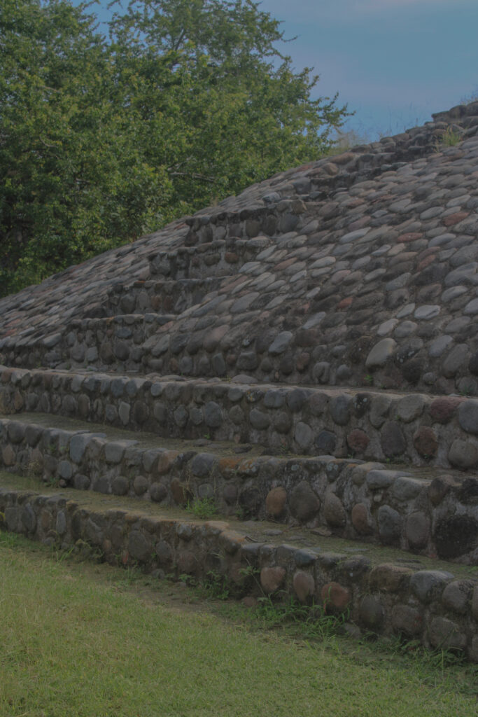 20251023221122_IMG_2245-683x1024 La campana: Vestigios del pasado Colimense