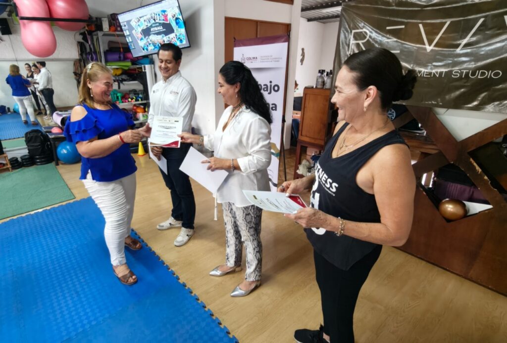 251104-BP-TRABAJO-fitball-2-1024x694 Gobierno del Estado de Colima capacita en fitball, para impulsar profesionalización y autoempleo