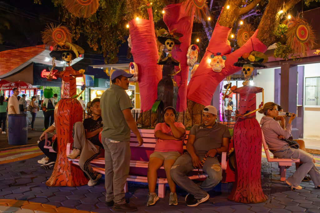 IMG_1449-1024x683 Feria de todos los santos: retratando cultura y tradiciones 2025