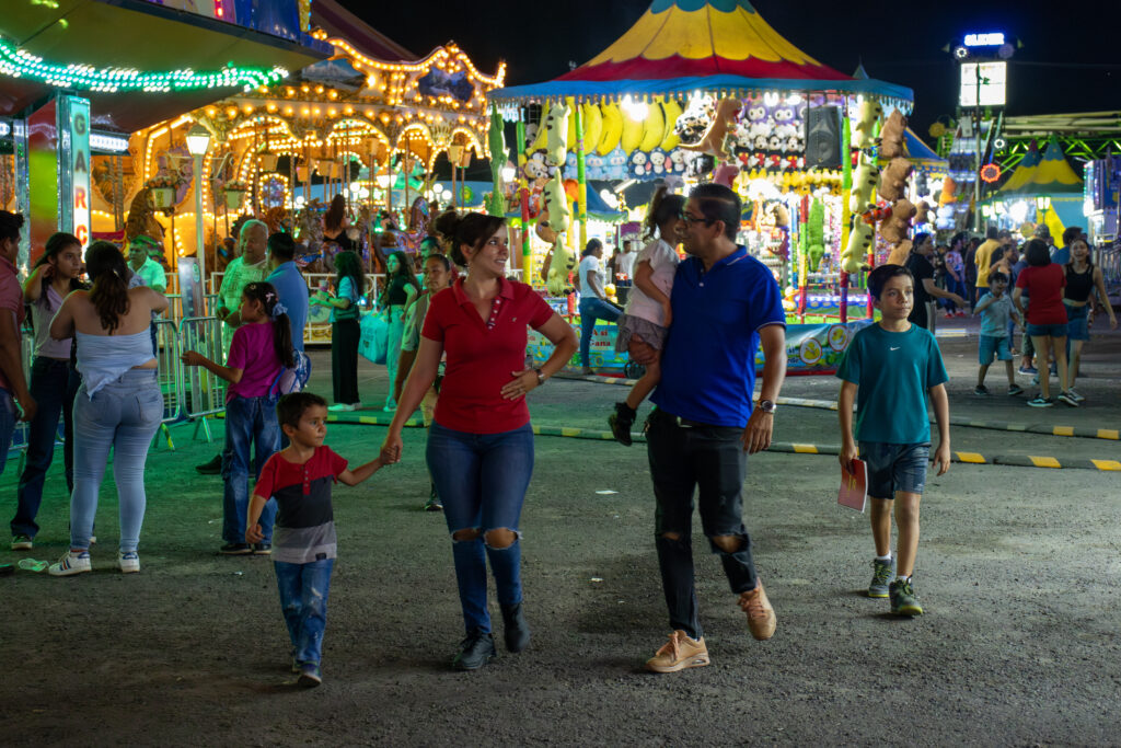 IMG_1520-1024x683 Feria de todos los santos: retratando cultura y tradiciones 2025