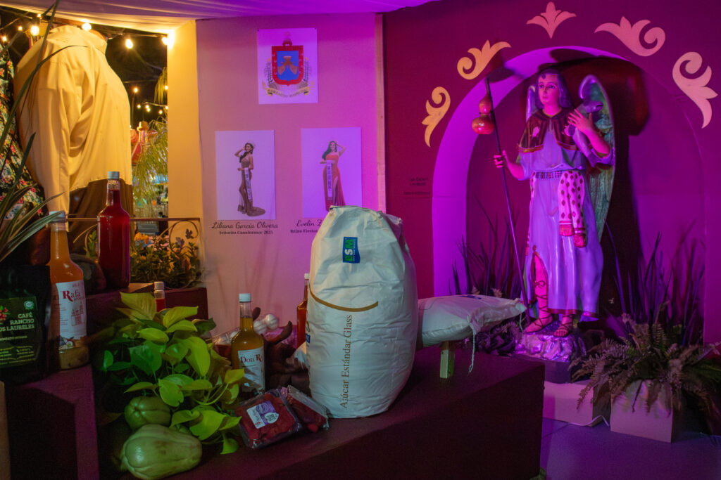 IMG_1586-1024x683 Feria de todos los santos: retratando cultura y tradiciones 2025
