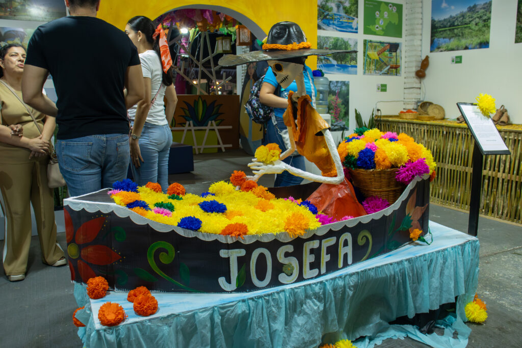 IMG_1595-1024x683 Feria de todos los santos: retratando cultura y tradiciones 2025