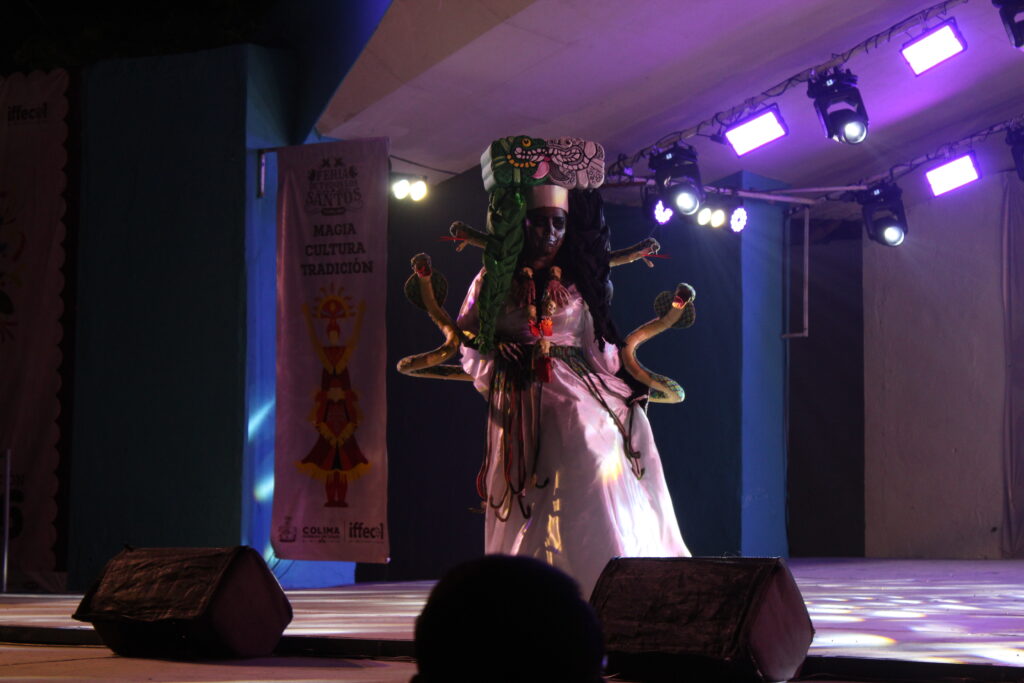 IMG_6566-1024x683 Concurso de catrinas y catrines: tradición, arte y belleza