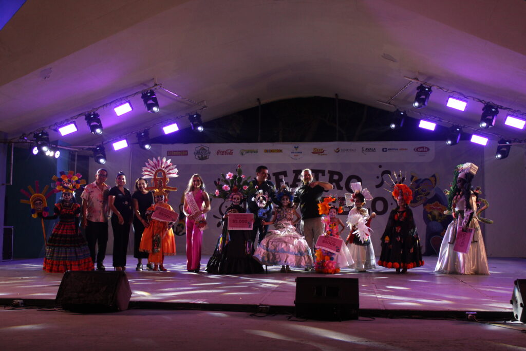 IMG_6714-1024x683 Concurso de catrinas y catrines: tradición, arte y belleza