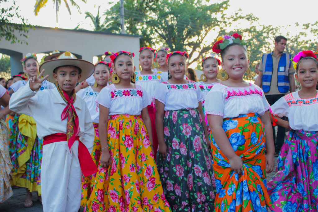 IMG_6888-3-1024x683 "La Villa está presente": Convite de Villa de Álvarez en la Feria de Todos los Santos 2025