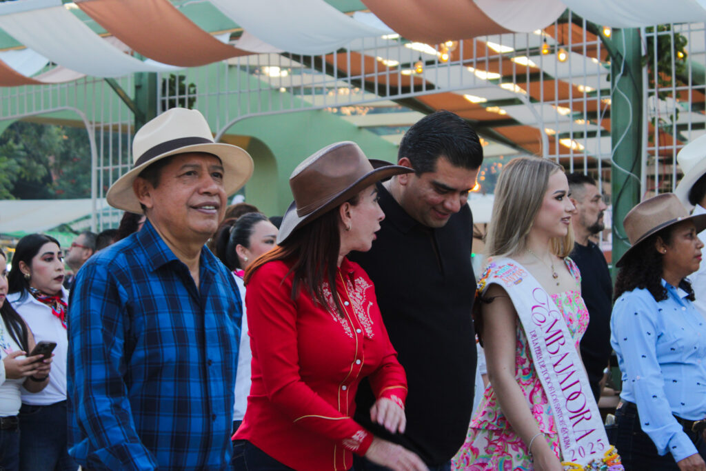 IMG_6932-2-1024x683 "La Villa está presente": Convite de Villa de Álvarez en la Feria de Todos los Santos 2025