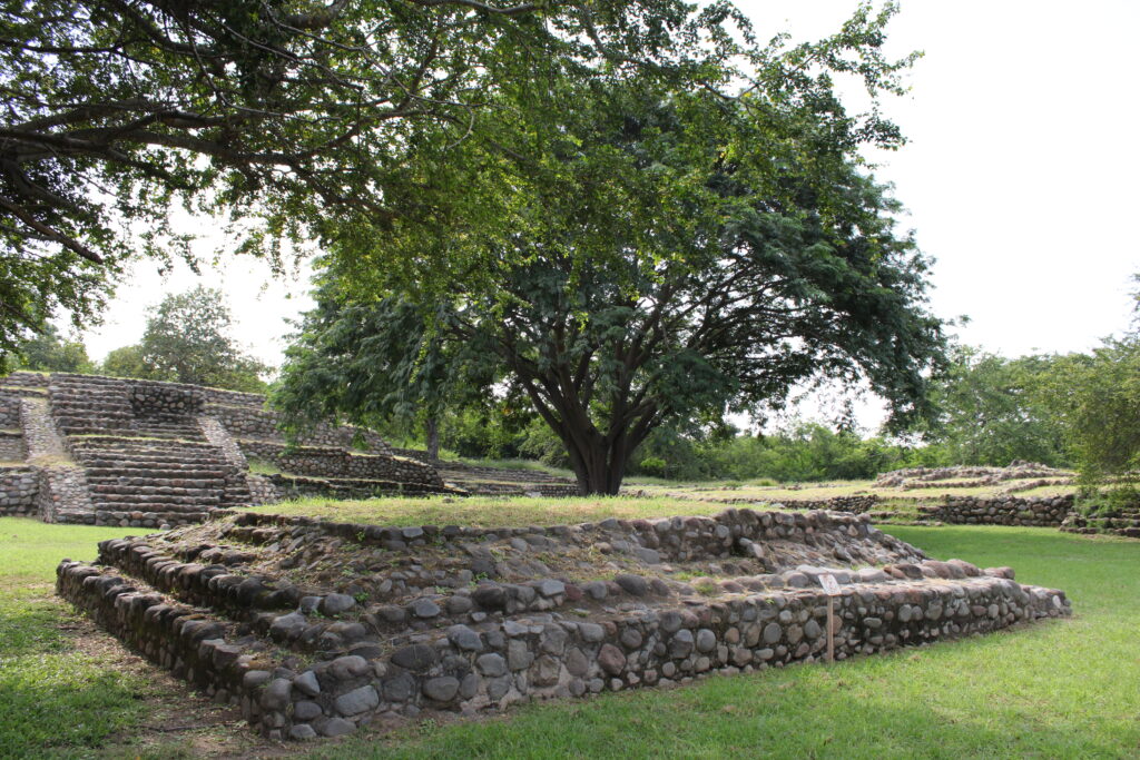 IMG_9234-1024x683 “Este sitio es nuestro Chapultepec, nuestro Central Park”: Dice el arqueólogo Fernando González Zozaya Investigador del INAH