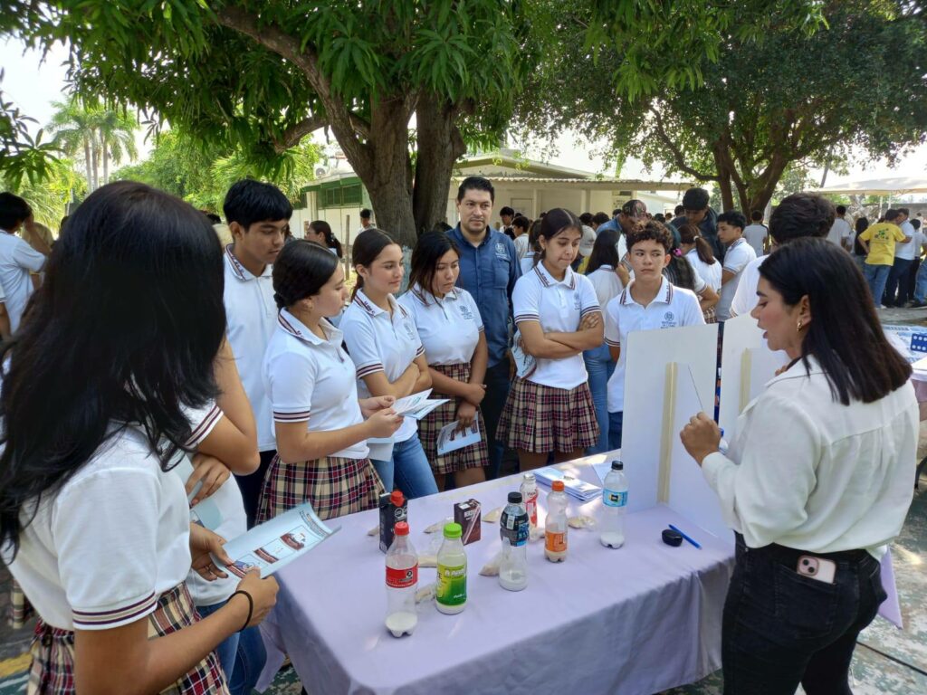 Promueven-salud-y-cultura-de-paz-en-bachilleres-de-Armeria_a-1024x768 Promueven salud y cultura de paz en bachilleres de Armería