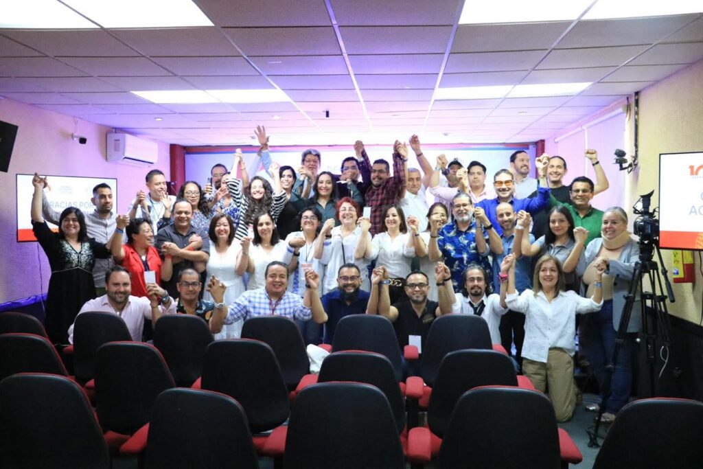 UdeC-en-Red-de-Radios-Universitarias-de-Mexico_d-1-1024x683 Universo 94.9 participa en la renovación directivade la Red de Radios Universitarias de México