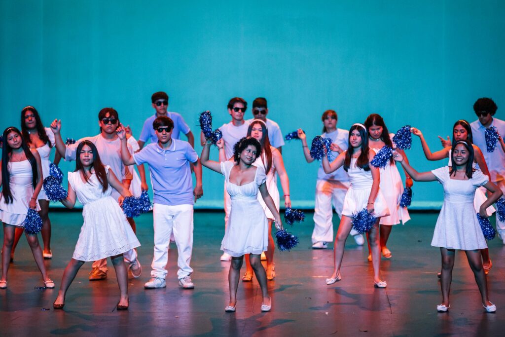 We-Are-All-the-Change_Bach-16_b-1-1024x683 Bachilleres bailan y cantan por una cultura de paz