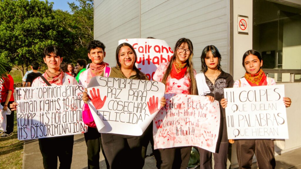 We-Are-All-the-Change_Bach-16_i-1-1024x575 Bachilleres bailan y cantan por una cultura de paz