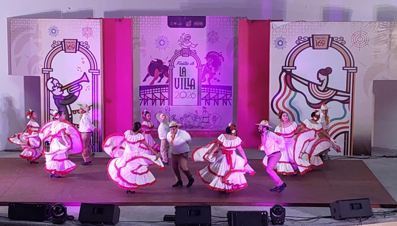 Ballet Folclórico ‘Huitzilin’ representando la cultura colimense. Sábado 7 de febrero de 2026.